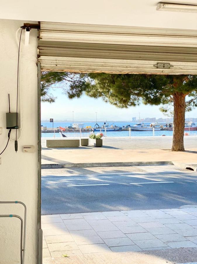 Appartement Devant La Plage 罗萨斯 外观 照片