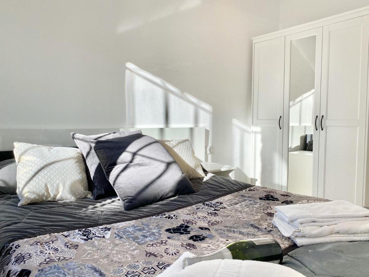 Appartement Devant La Plage 罗萨斯 外观 照片