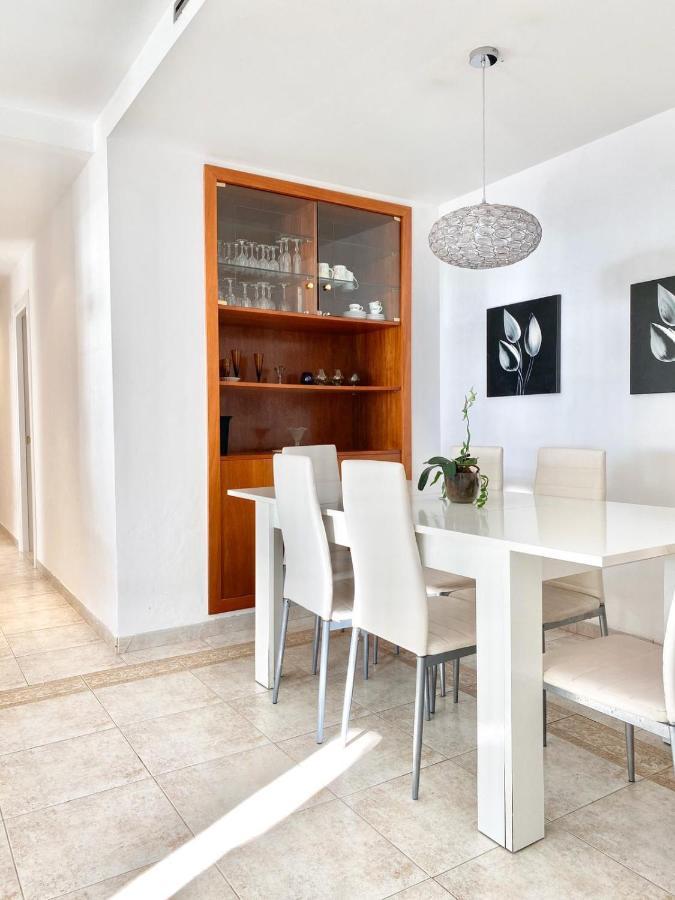Appartement Devant La Plage 罗萨斯 外观 照片